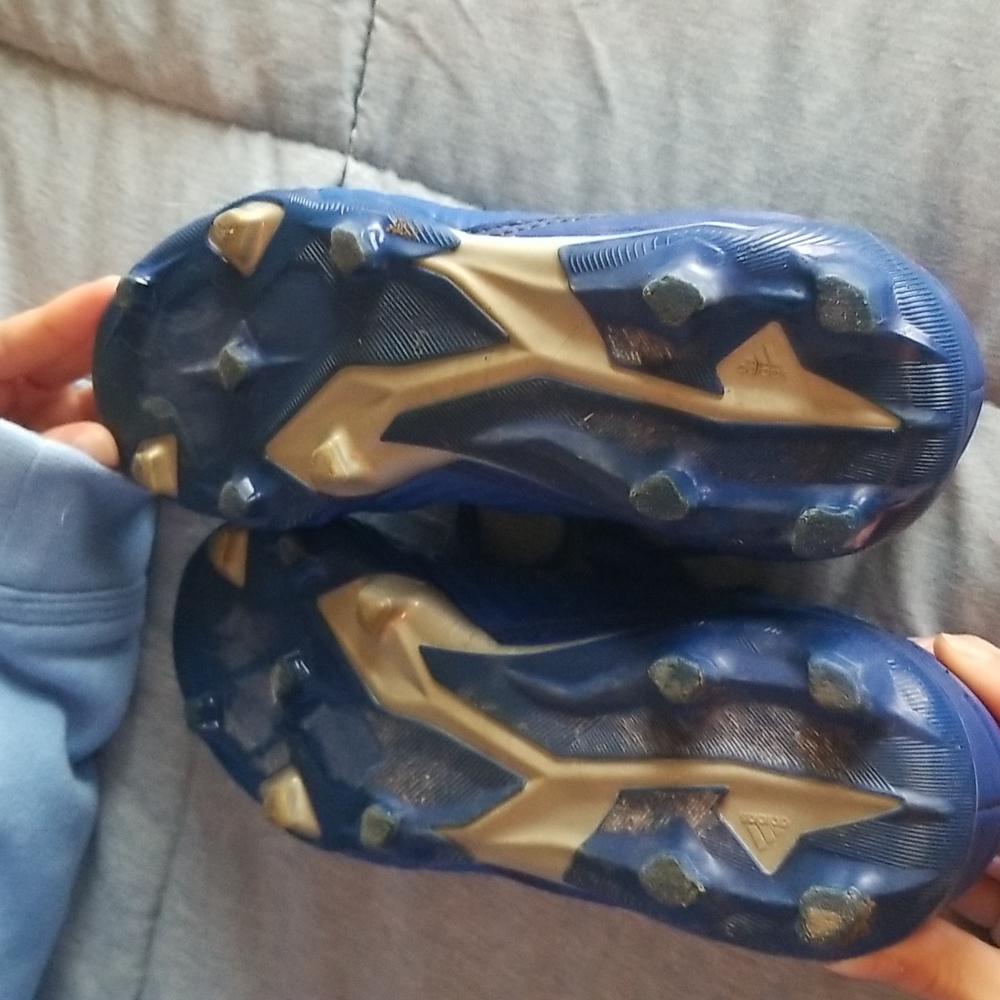 Shoes - Picture 4 of 5